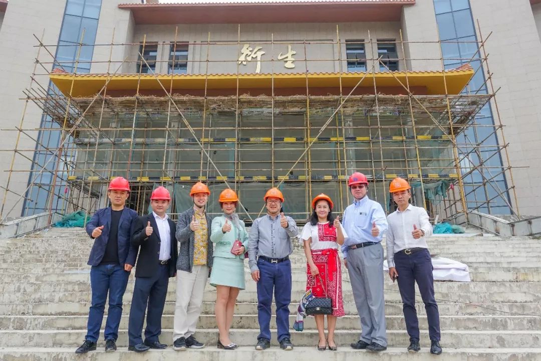 耶魯大學生物工程技術教授梅建峰博士等一行到訪我司參觀考察