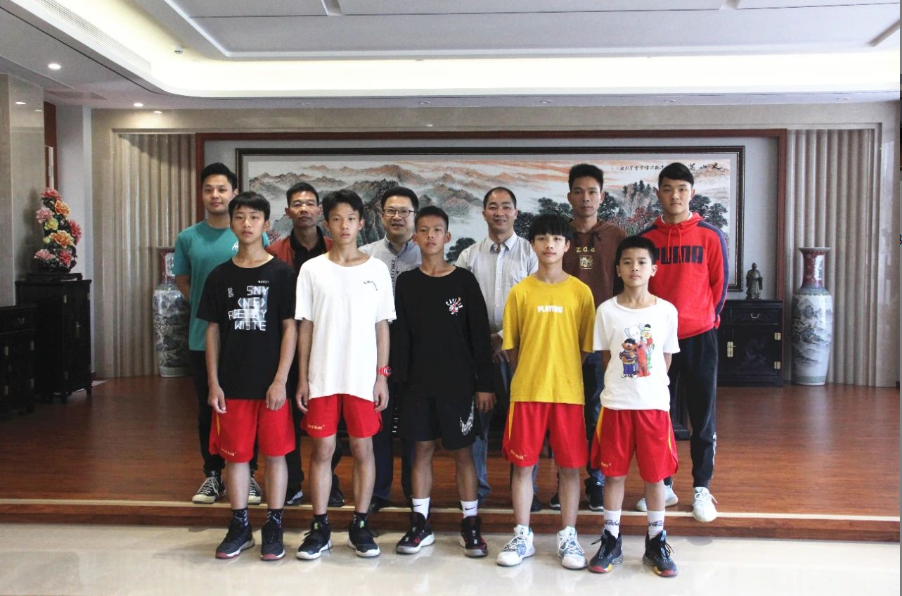 高村中學陳錫榮校長，籃球少年張家城同學一行蒞臨衍生健康醫藥產業園參觀交